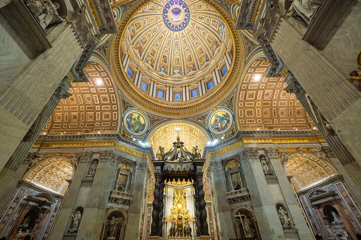 Enjoy a VIP Vatican breakfast and guided tour with early access to the Sistine Chapel and St. Peter's Basilica in Rome, photo 15 | wizardtrip