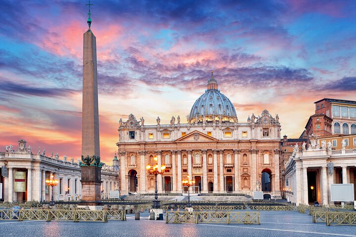 Enjoy a VIP Vatican breakfast and guided tour with early access to the Sistine Chapel and St. Peter's Basilica in Rome, photo 18 | wizardtrip
