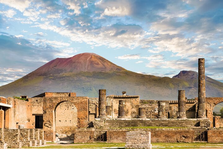 Day trip to Pompeii and Mt. Vesuvius from Rome, Italy, photo 1 | wizardtrip