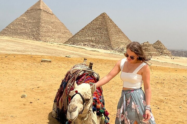 Pyramides de Gizeh, Sphinx, Balade à dos de chameau, Déjeuner et Visite intérieure des pyramides | wizardtrip