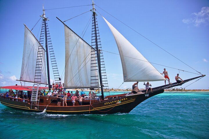 Croisière plongée avec tuba à Aruba avec bar ouvert et déjeuner sur un bateau pirate, photo 2 | wizardtrip