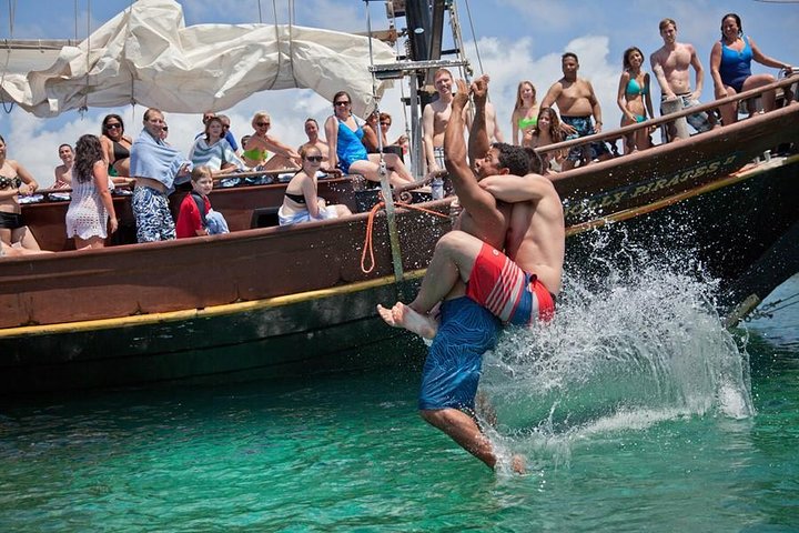 Croisière plongée avec tuba à Aruba avec bar ouvert et déjeuner sur un bateau pirate, photo 11 | wizardtrip