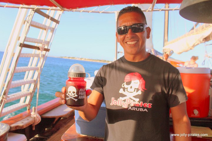 Piratskeppskryssning i solnedgången med öppen bar och repgunga på Aruba, foto 7 | wizardtrip