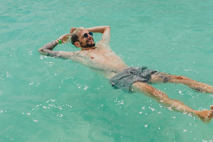 メキシコ、バカラ・ラグーンのボートツアー。セノーテとカラフルな水域を探検、写真17 | wizardtrip