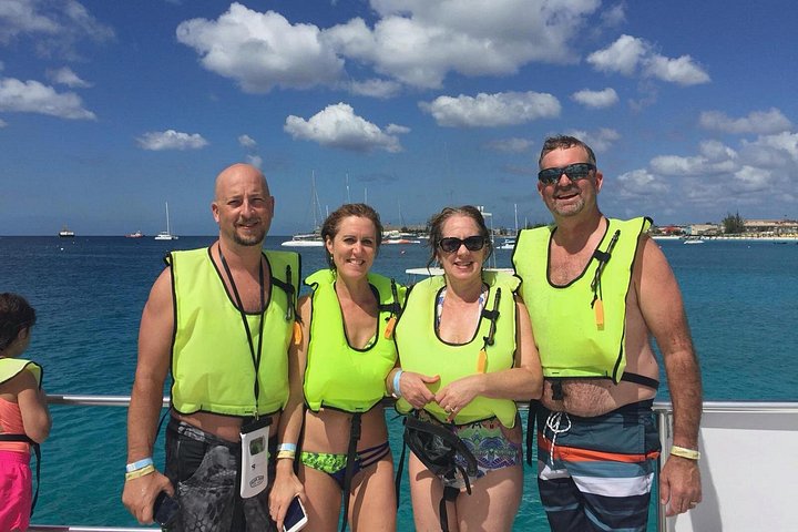 Full-day adventure in Barbados: monkey feeding, scenic views, local lunch, and swimming with turtles, photo 8 | wizardtrip