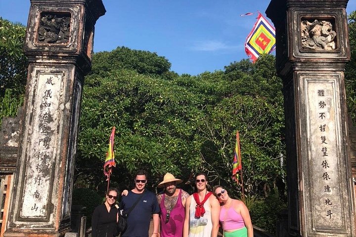 Full-day guided tour of Ninh Binh from Hanoi, featuring Mua Cave, Tam Coc boat trip, and Hoa Lu, photo 38 | wizardtrip