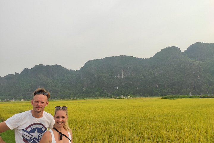 Full-day guided tour of Ninh Binh from Hanoi, featuring Mua Cave, Tam Coc boat trip, and Hoa Lu, photo 40 | wizardtrip