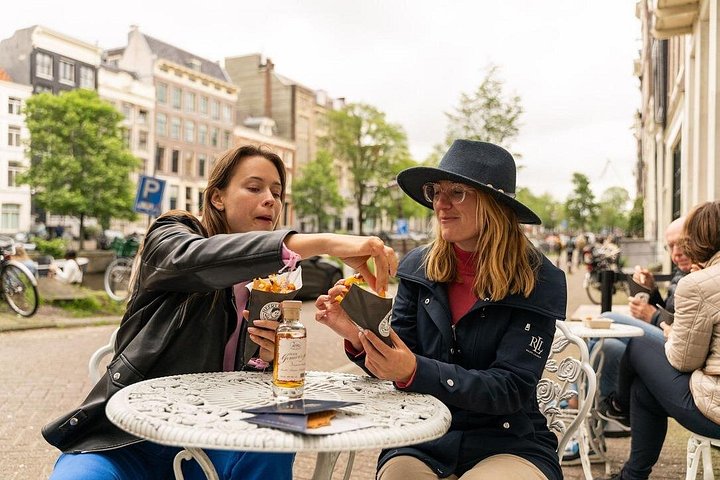 Amsterdam matvandring provsmakar lokala holländska specialiteter som stroopwafels och Goudaost, foto 15 | wizardtrip