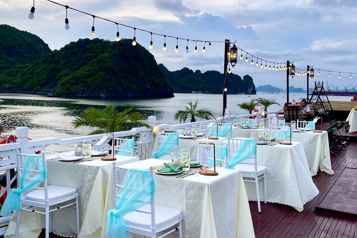 Luxury Hera Cruise navigating through the stunning karst formations of Halong Bay, Vietnam, photo 9 | wizardtrip