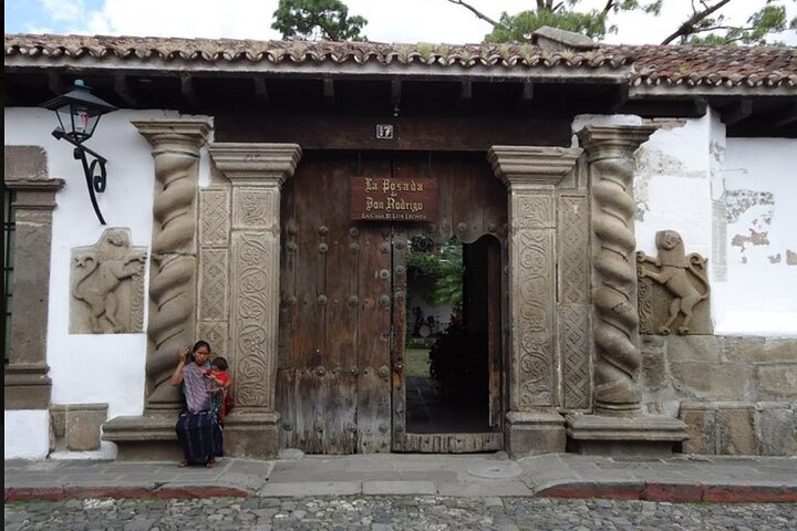 Recorrido guiado a pie explorando los monumentos históricos y sitios culturales de Antigua, Guatemala, foto 6 | wizardtrip