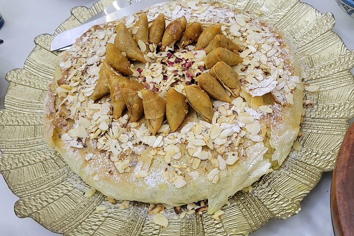 Praktisk marockansk matlagningskurs och kulturell upplevelse i Casablanca, inklusive traditionell mat och klädsel, foto 16 | wizardtrip
