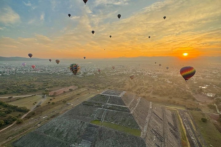 Heißluftballonfahrt über die alten Pyramiden von Teotihuacán, Mexiko-Stadt, Foto 11 | wizardtrip