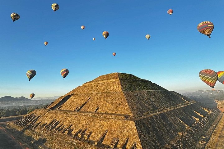 Heißluftballonfahrt über die alten Pyramiden von Teotihuacán, Mexiko-Stadt, Foto 16 | wizardtrip