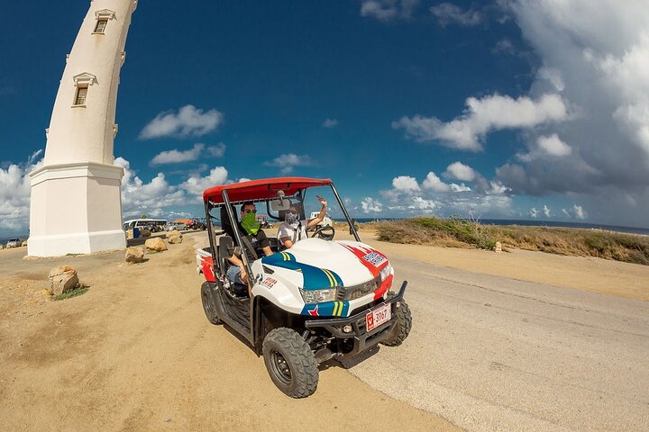 Verken het ruige terrein en de kustlijn van Aruba tijdens een spannende UTV-eilandtour, met bezoek aan bezienswaardigheden en stranden, foto 5 | wizardtrip