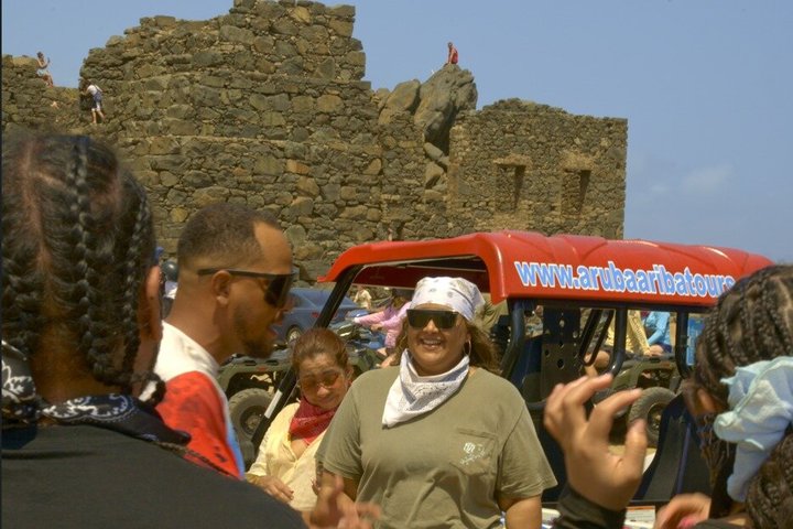 Verken het ruige terrein en de kustlijn van Aruba tijdens een spannende UTV-eilandtour, met bezoek aan bezienswaardigheden en stranden, foto 16 | wizardtrip