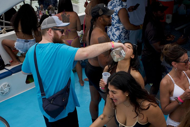 Cruzeiro de barco de festa com snorkel e bebidas em Punta Cana, República Dominicana, foto 9 | wizardtrip