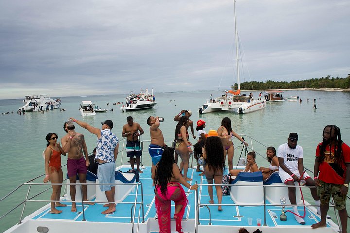 Cruzeiro de barco de festa com snorkel e bebidas em Punta Cana, República Dominicana, foto 22 | wizardtrip