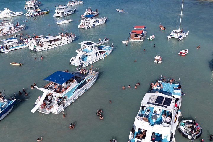 Cruzeiro de barco de festa com snorkel e bebidas em Punta Cana, República Dominicana, foto 42 | wizardtrip