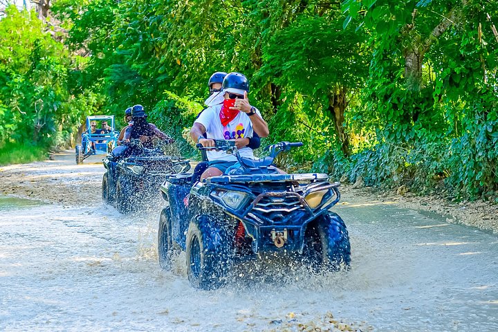 Udforsk Punta Canas landskaber på en 4x4 ATV, besøg gårde og Macao Beach, foto 17 | wizardtrip