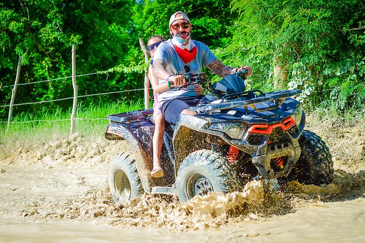 Udforsk Punta Canas landskaber på en 4x4 ATV, besøg gårde og Macao Beach, foto 19 | wizardtrip