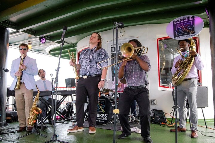 Desfrute de um cruzeiro VIP com jantar e jazz no Rio Mississippi em Nova Orleans com música ao vivo e vistas panorâmicas, foto 7 | wizardtrip