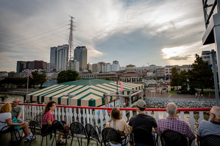 Desfrute de um cruzeiro VIP com jantar e jazz no Rio Mississippi em Nova Orleans com música ao vivo e vistas panorâmicas, foto 10 | wizardtrip