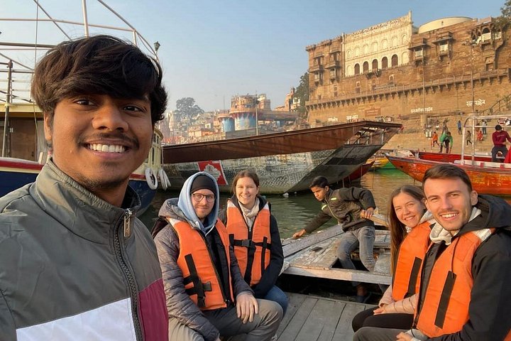 Guidet tur, der udforsker Varanasis ghats, templer og levende traditioner, foto 8 | wizardtrip