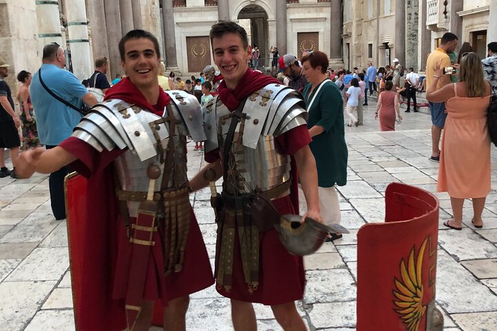 Recorrido guiado a pie por el Palacio de Diocleciano y Split, Croacia, foto 7 | wizardtrip