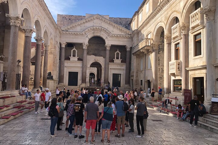 Recorrido guiado a pie por el Palacio de Diocleciano y Split, Croacia, foto 8 | wizardtrip