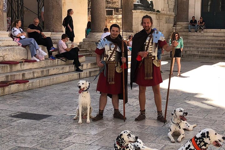 Recorrido guiado a pie por el Palacio de Diocleciano y Split, Croacia, foto 9 | wizardtrip