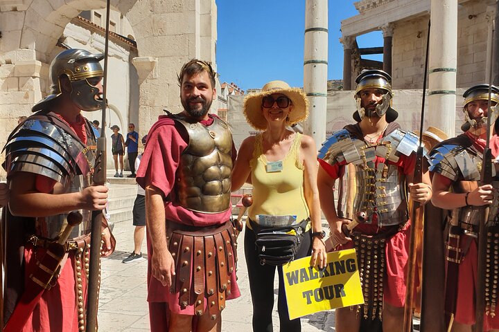 Recorrido guiado a pie por el Palacio de Diocleciano y Split, Croacia, foto 12 | wizardtrip