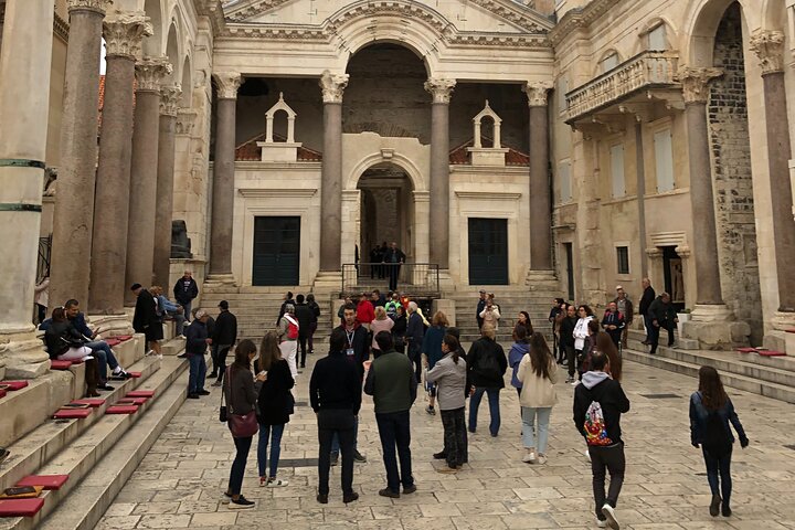 Recorrido guiado a pie por el Palacio de Diocleciano y Split, Croacia, foto 20 | wizardtrip