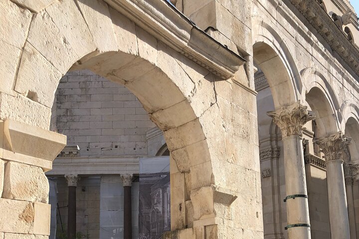 Recorrido guiado a pie por el Palacio de Diocleciano y Split, Croacia, foto 23 | wizardtrip