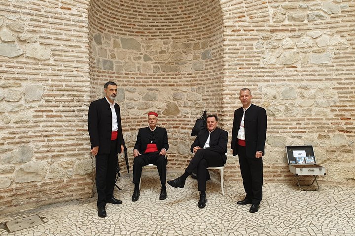 Recorrido guiado a pie por el Palacio de Diocleciano y Split, Croacia, foto 34 | wizardtrip