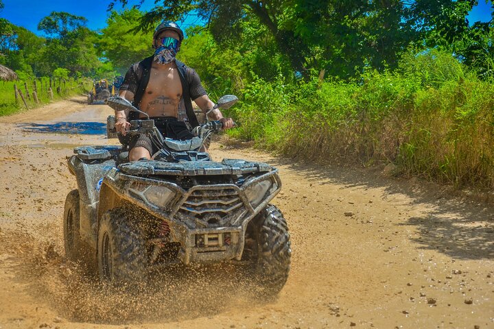 Aventure en VTT vers la Grotte d'Eau et la Plage de Macao à Punta Cana | wizardtrip