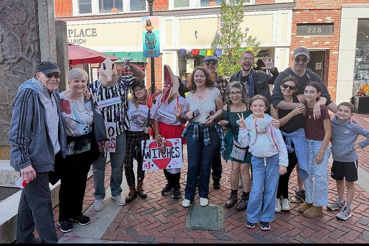 Explore Salem's witch trial history and haunted sites on a guided walking tour, photo 15 | wizardtrip
