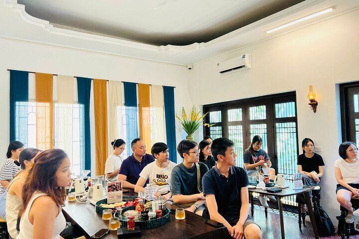 Apprenez à préparer du café vietnamien à Hanoï, dégustez des recettes et des liqueurs uniques lors d'un atelier culturel, photo 20 | wizardtrip