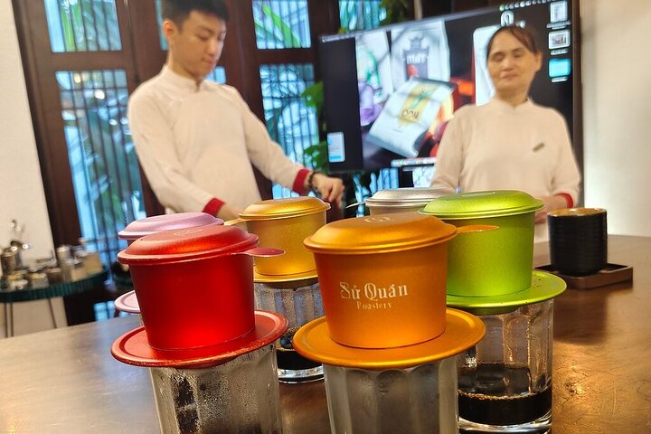 Apprenez à préparer du café vietnamien à Hanoï, dégustez des recettes et des liqueurs uniques lors d'un atelier culturel, photo 34 | wizardtrip