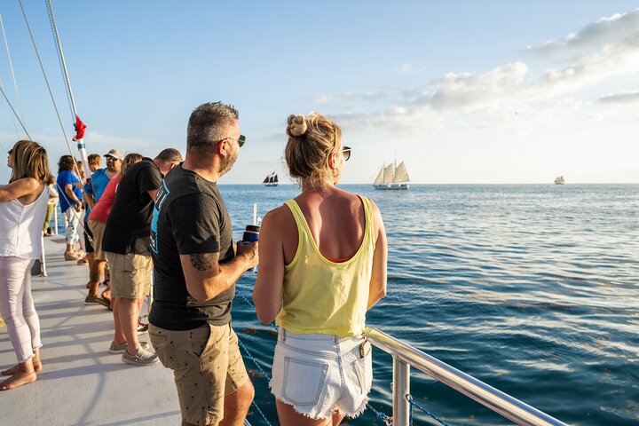 Key West Sonnenuntergangsfahrt mit offener Bar, Live-Musik und Häppchen | wizardtrip