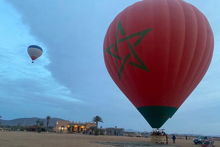 Volo in mongolfiera sul deserto di Marrakech e sulle montagne dell'Atlante con colazione, foto 7 | wizardtrip
