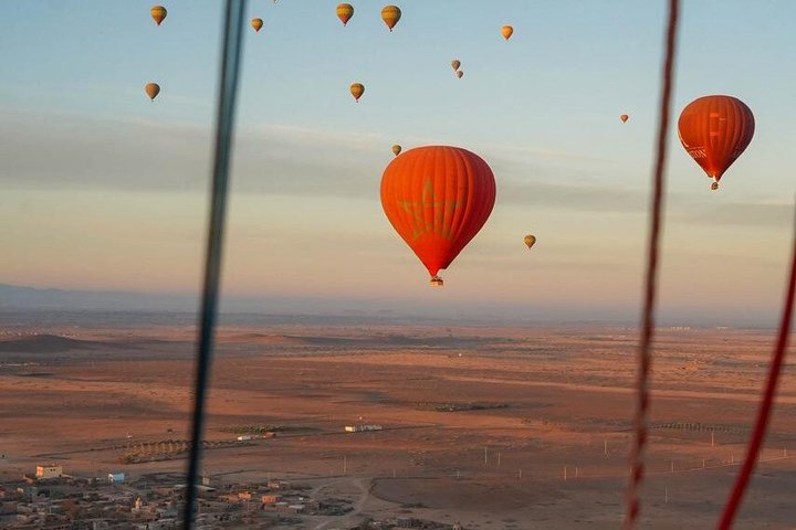 Volo in mongolfiera sul deserto di Marrakech e sulle montagne dell'Atlante con colazione, foto 9 | wizardtrip