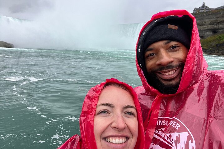 Erleben Sie die Niagara Fälle, Kanada mit einer Bootsfahrt und der Tour "Journey Behind the Falls", Foto 9 | wizardtrip