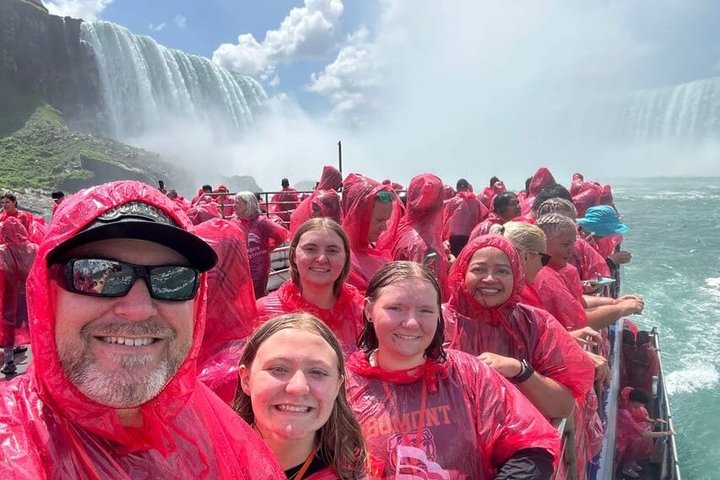 Erleben Sie die Niagara Fälle, Kanada mit einer Bootsfahrt und der Tour "Journey Behind the Falls", Foto 14 | wizardtrip