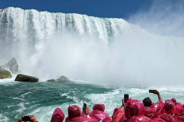 Erleben Sie die Niagara Fälle, Kanada mit einer Bootsfahrt und der Tour "Journey Behind the Falls", Foto 19 | wizardtrip