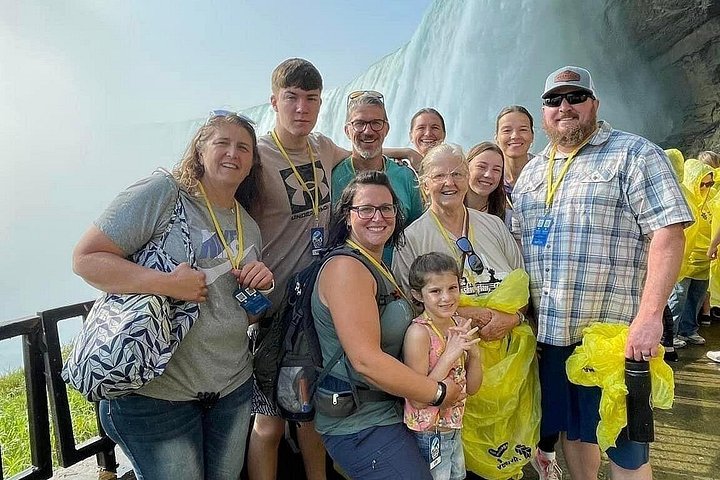 Erleben Sie die Niagara Fälle, Kanada mit einer Bootsfahrt und der Tour "Journey Behind the Falls", Foto 21 | wizardtrip