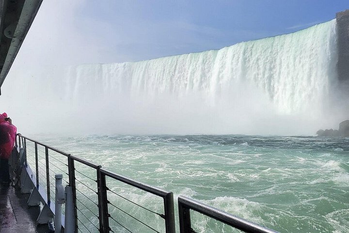 Erleben Sie die Niagara Fälle, Kanada mit einer Bootsfahrt und der Tour "Journey Behind the Falls", Foto 22 | wizardtrip