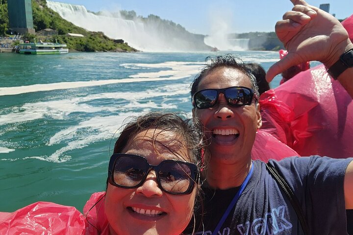 Erleben Sie die Niagara Fälle, Kanada mit einer Bootsfahrt und der Tour "Journey Behind the Falls", Foto 23 | wizardtrip