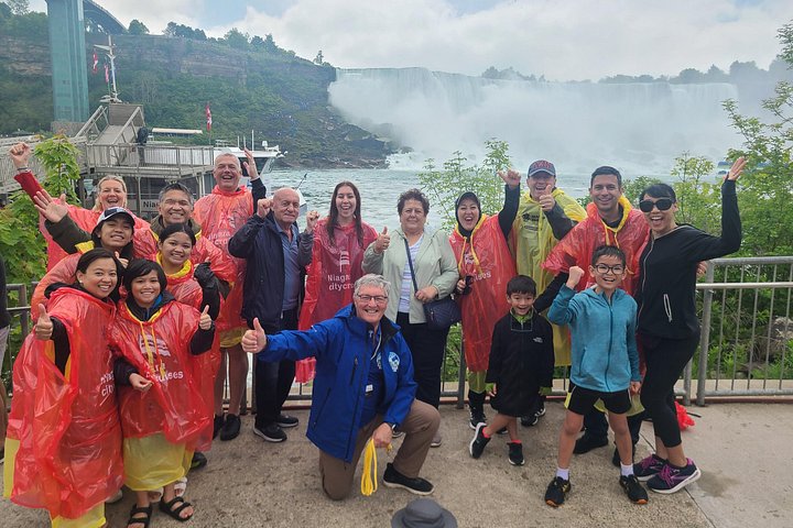Erleben Sie die Niagara Fälle, Kanada mit einer Bootsfahrt und der Tour "Journey Behind the Falls", Foto 25 | wizardtrip