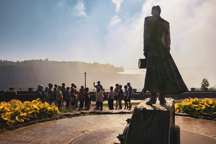 Erleben Sie die Niagara Fälle, Kanada mit einer Bootsfahrt und der Tour "Journey Behind the Falls", Foto 28 | wizardtrip