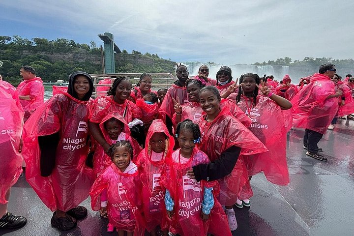 Erleben Sie die Niagara Fälle, Kanada mit einer Bootsfahrt und der Tour "Journey Behind the Falls", Foto 29 | wizardtrip
